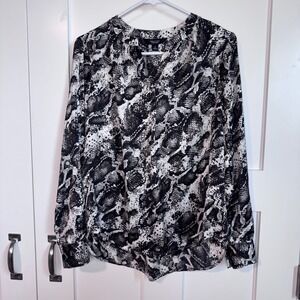 Simply Vera Wang Snake Print Long Sleeve Blouse Hi Low Hem Women's Size Small